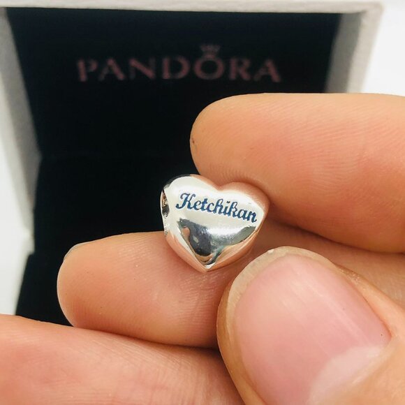 ✨🔥Pandora Love Ketchikan Heart Exclusive Charm Travel Pendant - Picture 1 of 6